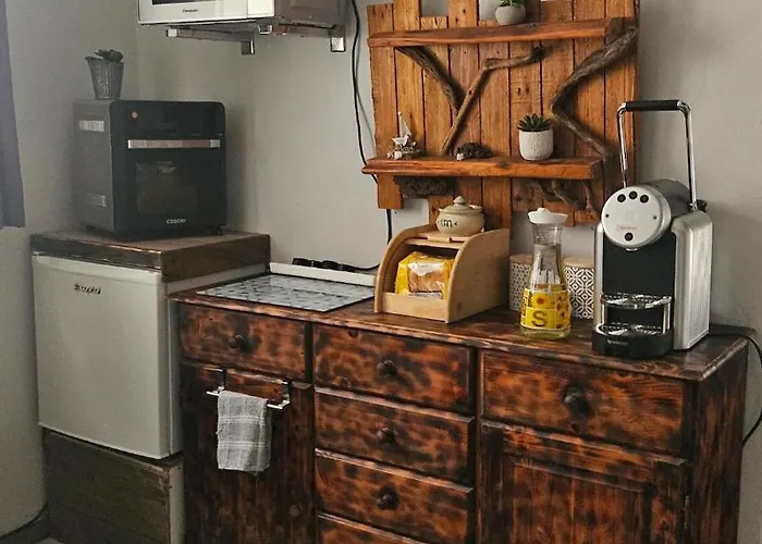 Private 1 Bedroom Apartment *